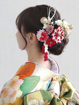 シニヨン お団子ヘア ヘアアレンジ 着物へア 20代