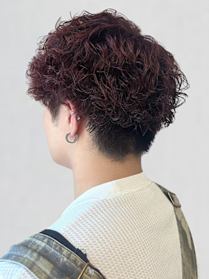 ワインレッド メンズパーマ 刈り上げ ナチュラルパーマ 