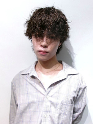 メンズパーマスタイル　プードルパーマ　ニュアンスパーマ