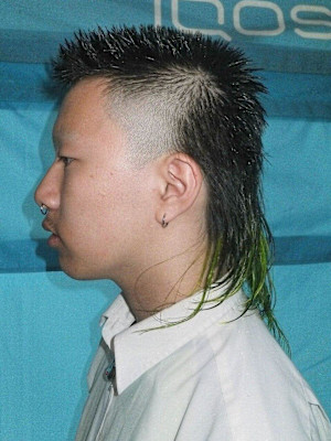 デザインカット/襟足カラー