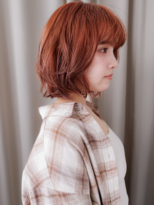 コーラルピンク大人ガーリー小顔ゆるふわミディアム20代30代