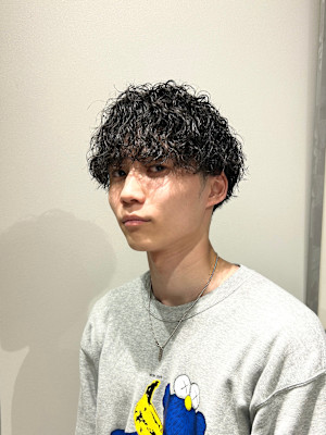 ツイストスパイラルパーマ/刈り上げマッシュ