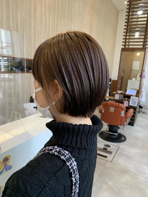 ショートボブ