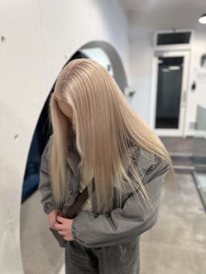 ホワイトブロンド/ハイトーン/艶髪