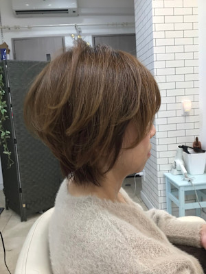 ショートボブ