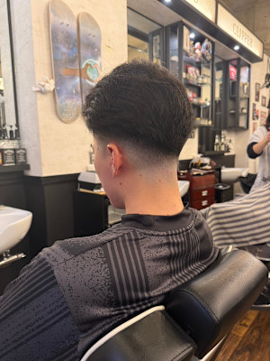 ツーブロ×ミドルスキンフェード