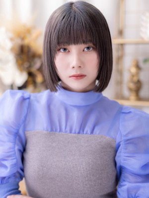 黒髪姫カット切りっぱなしミニボブレイヤー　スモーキーブラウン