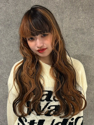 アンブレラカラー フェイスフレーミング ロングパーマ 20代