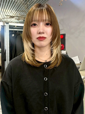 ハッシュカット ブリーチ インナーカラー ホワイトベージュ