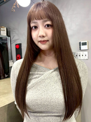 ハイトーン ロングレイヤー ベージュカラー ストレート