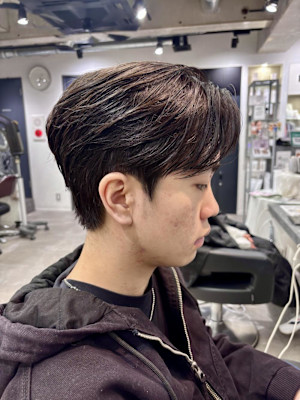 miu&宇都宮良太　メンズ毛流れセンターパート