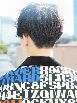 無造作前下がりマッシュ