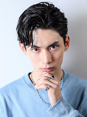 ジェルで決まる！インテリジェンスヘア