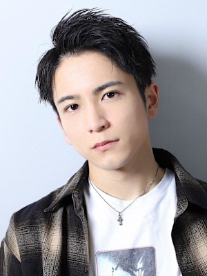 横顔も決まるツイストシェイドショート