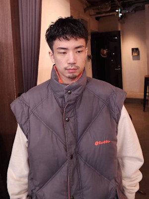 ピンパーマ刈り上げショート