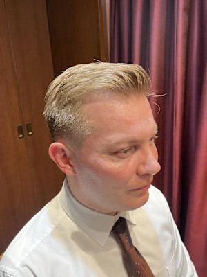 日本橋室町　日本橋　外国人ヘア　ビジネスヘア　七三スタイル