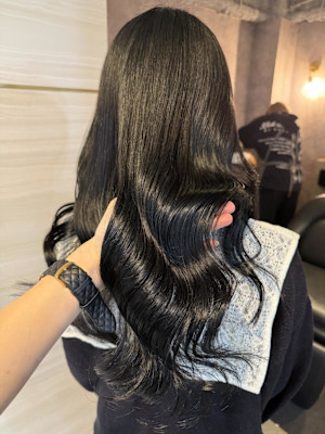 《高橋亜美》アッシュブラック/暗髪/大宮/透明感