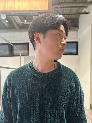 センターパート×フェザーパーマ