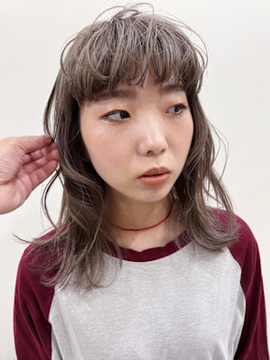 透明感グレージュ