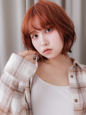 コーラルピンク大人ガーリー小顔ゆるふわミディアム20代30代