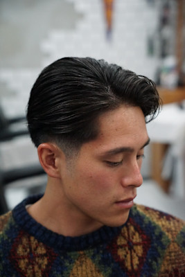 ツーブロック×ビジネス7:3スタイル