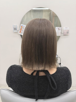 ミルクティーベージュ　×   ボブ