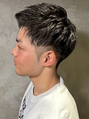 ツーブロック アップバング 刈り上げ ビジネスヘア フェード