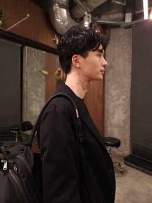 メンズパーマ ニュアンスパーマ 前下がりメンズショート