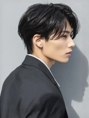 メンズカット ウルフカット ビジネス センターパート 黒髪