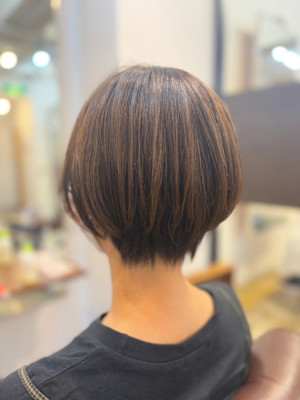 ショートボブ