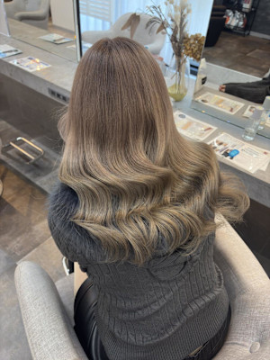 オリーブグレ／小顔に見せるヘア／ココアベージュ／黒髪カタログ