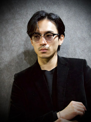 サイドパート×センターパート×ニュアンスパーマ×メンズパーマ