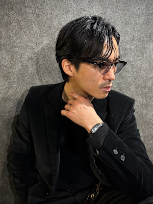 サイドパート×センターパート×ニュアンスパーマ×メンズパーマ