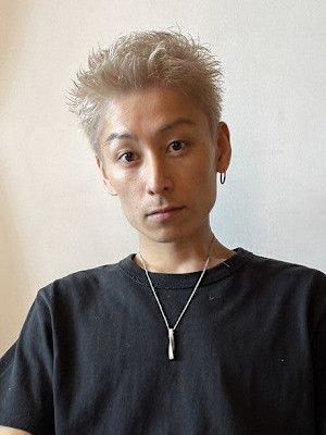 スパイキーショート　ハイトーン