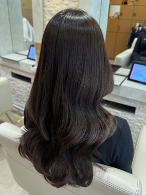 透明感たっぷりグレージュカラー