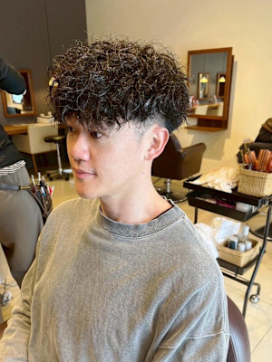 大人っぽくお洒落に決まるツイストスパイラル