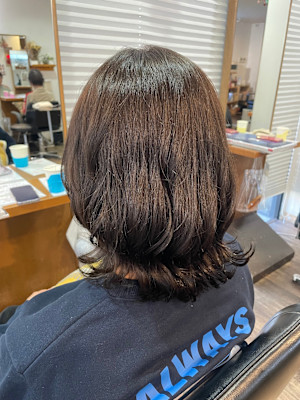 〈木賀　絵莉子〉ミディアム×透明感オリーブベージュカラー