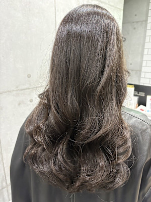 オリーブグレージュカラー