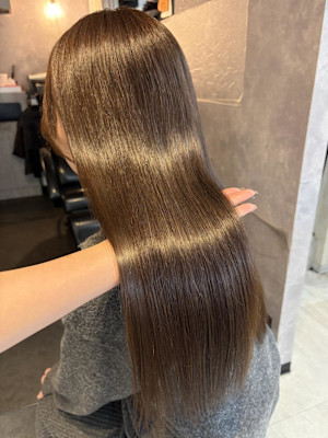 《鈴木茉奈》アッシュブラウン/トーンダウン/大宮