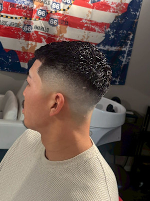 クロップスタイル＜理容室＞本厚木/海老名