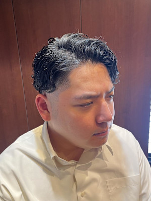 日本橋室町　日本橋　フェードカット　ビジネスヘア