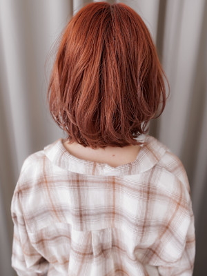 コーラルピンク大人ガーリー小顔ゆるふわミディアム20代30代