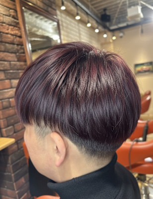 都会的な艶！ボルドーカラーのマッシュ【073スタイル】