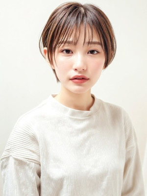 シールスルー前髪ハイライト丸みショートp1　ローライト