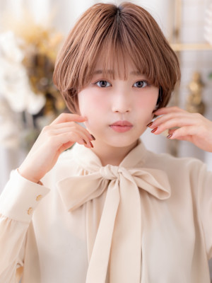 大人ガーリーローズベージュハッシュカット　ウォームベージュ