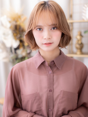 ミルクティーブラウン透け感ハッシュカット　カーテンバング