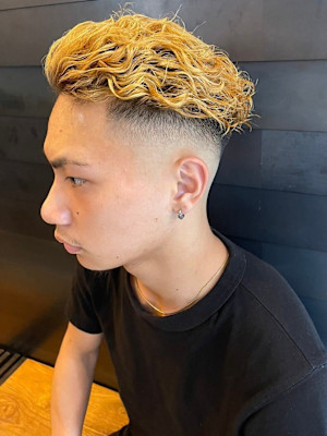 スリップバック　ブリーチ　フェードカット　バーバー