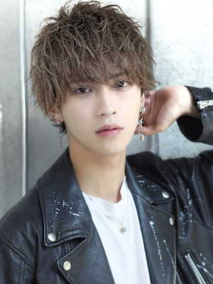 無造作前下がりマッシュ