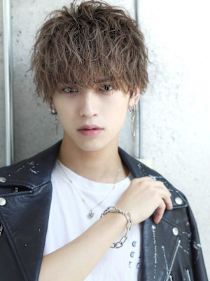 無造作前下がりマッシュ