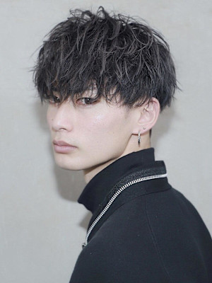 無造作前下がりマッシュ